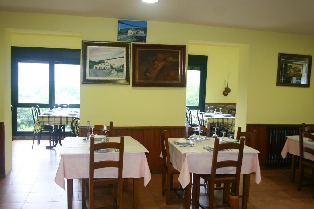 Hotel Restaurante Canero מראה חיצוני תמונה